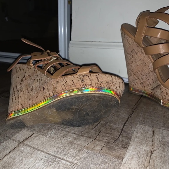 Beautiful - Picture 7 of 7